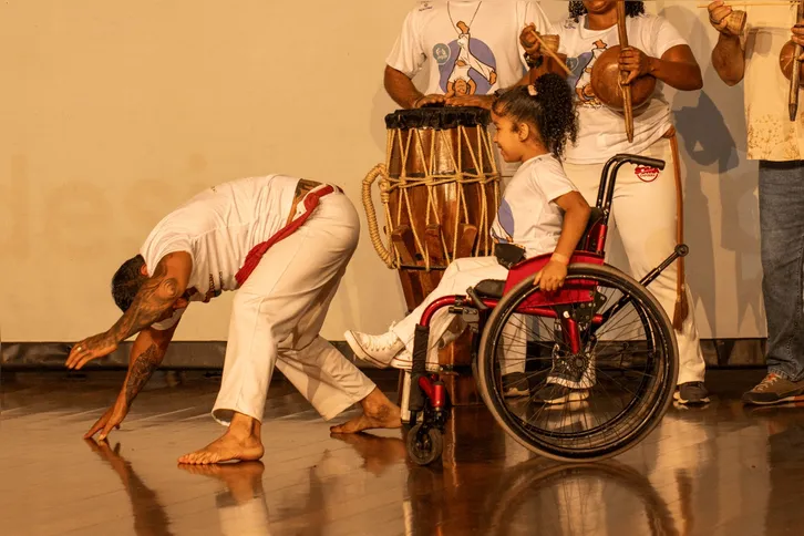 Imagem ilustrativa da imagem Festival Din Down Down 2026 promove inclusão e acessibilidade em Niterói