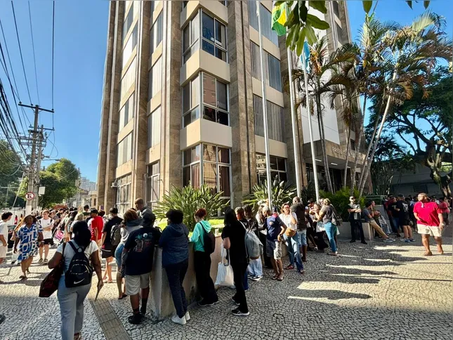 Movimentação intensa marca atendimento no TRE