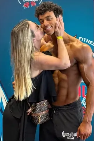 Carla Perez acompanhou o filho e ficou na torcida por ele