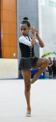 "Sejam perseverantes nos treinamentos, pois é através do esforço, do foco e da fé que conseguimos realizar nossos sonhos!" diz a atleta