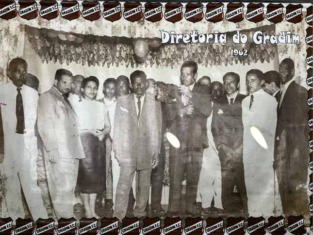 Foto de arquivo do clube com a diretoria do Gradim de 1962