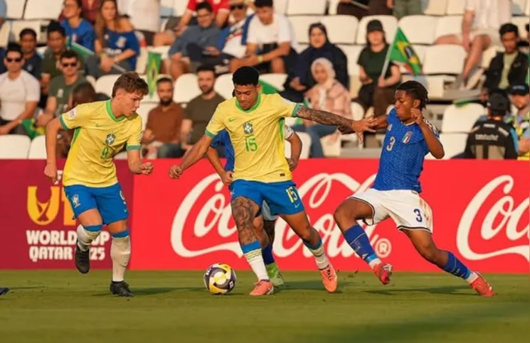 Brasil perdeu nos pênaltis para a Itália na disputa pelo terceiro lugar na Copa do Mundo sub-17 de 2025.
