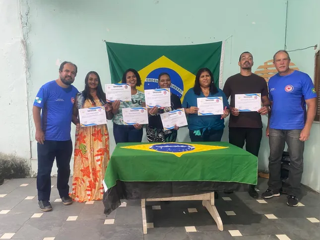 O projeto oferece cursos com certificados para os alunos