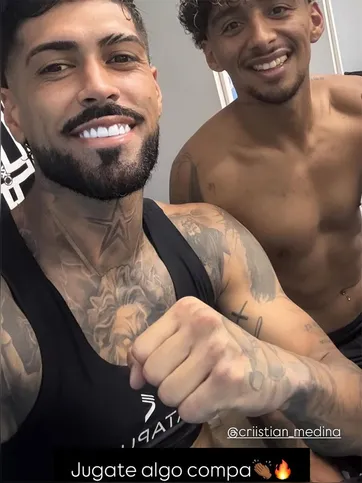 Foto que fez Medina sofrer ataques homofóbicos na rede social