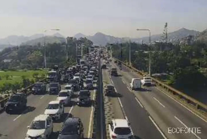 Por volta das 7h55, o tempo de travessia era de 43 minutos