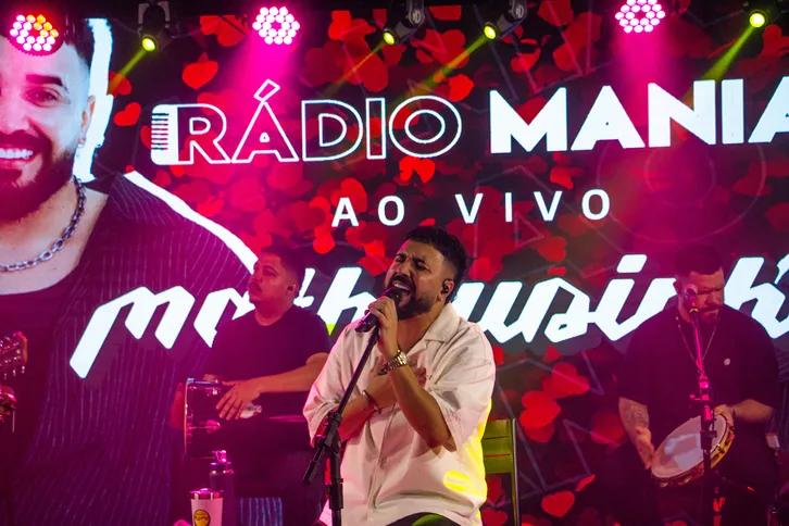 Matheusinho se apresentou nos estúdios da Radio Mania nesta quinta-feira (11)