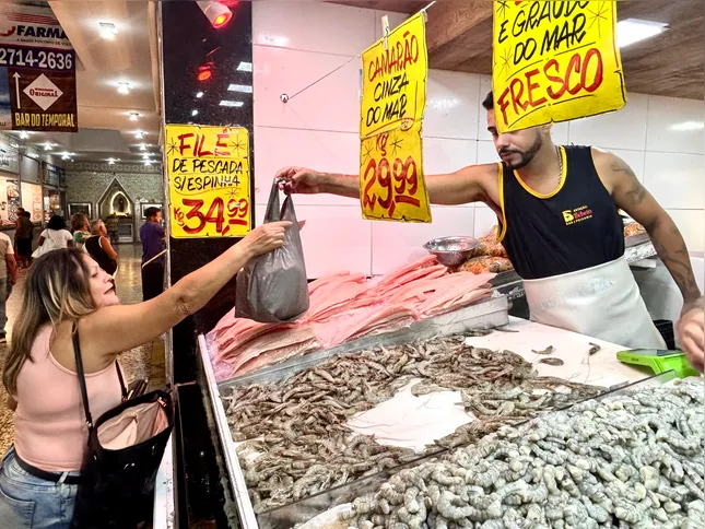 Marlene Costa Brito de Souza comprou camarão e filé de pescado