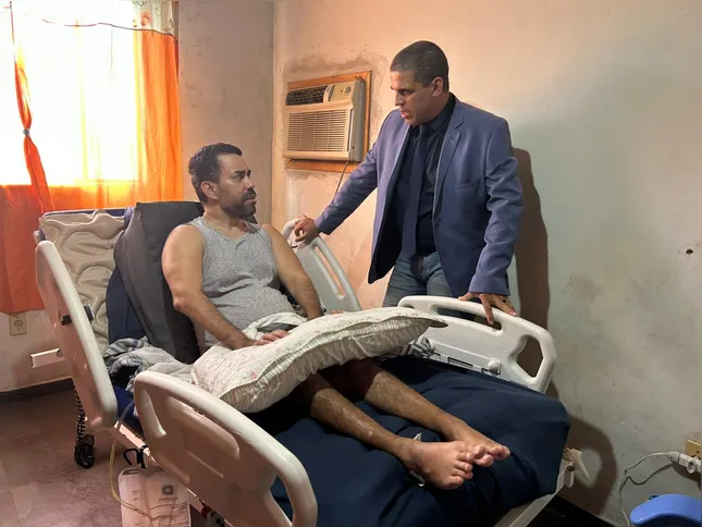 O advogado de Anderson solicitou formalmente que a perícia seja realizada em domicílio, como previsto em casos de pacientes acamados ou com limitações severas de mobilidade, mas até o momento o pedido não foi atendido.