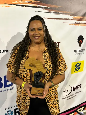 Bruna ganhou o Prêmio Gastronomia Preta 2025, na categoria de Gestão