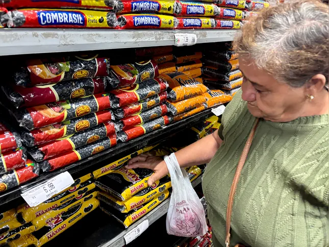 Márcia Serafim diz que prefere pagar um pouco mais quando encontra um feijão de melhor qualidade