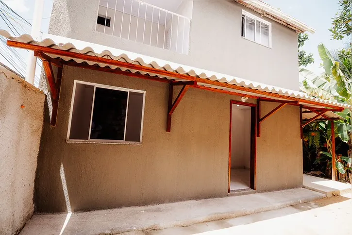 Imagem ilustrativa da imagem Prefeitura de Maricá entrega 21 casas do Programa Melhoria Habitacional