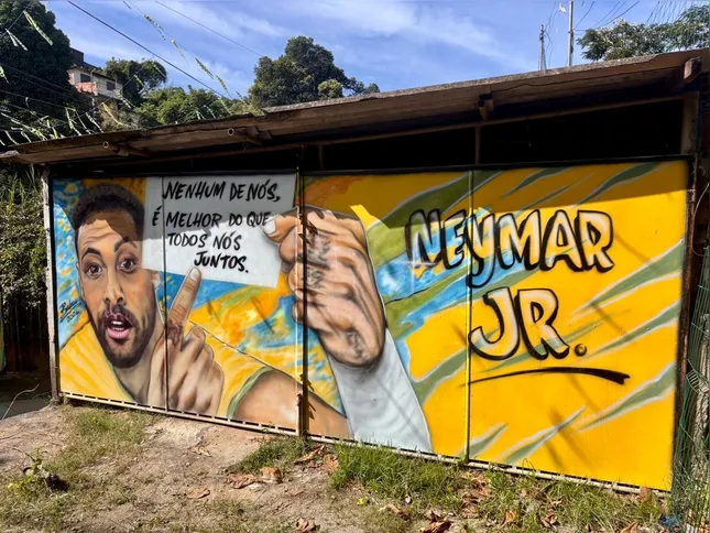 Neymar também foi homenageado