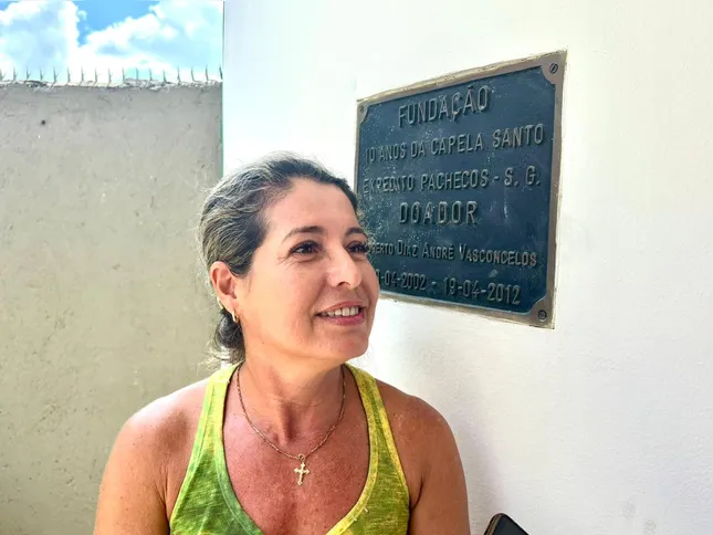 Cristiane Melo da Costa conta que, durante o dia do santo, a capela pode receber até mil pessoas