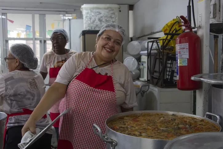 O tradicional Angu à Baiana movimenta dezenas de voluntários