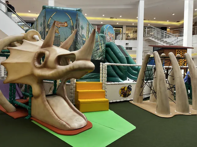 Multicenter Itaipu recebe o Reino Jurássico da World Games