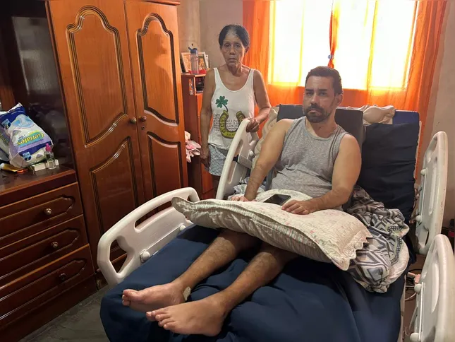 Imagem ilustrativa da imagem Tetraplégico, morador de Itaboraí enfrenta dificuldades para receber benefícios e materiais básicos pelo SUS