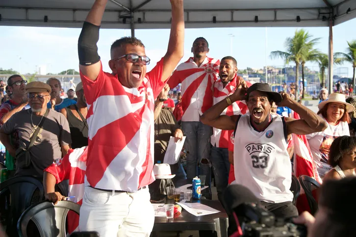 A agremiação Unidos do Salgueiro de São Gonçalo comemorou o título de campeã