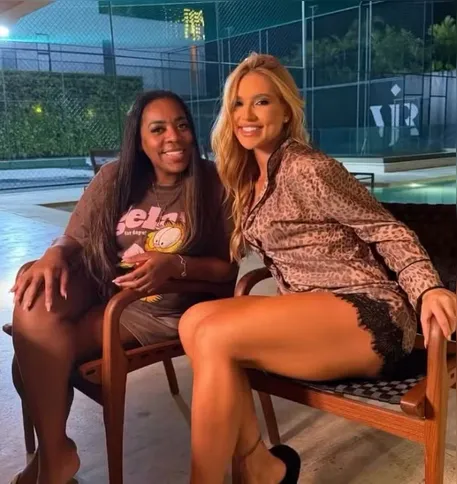 Virginia Fonseca ao lado da ex-sogra, Fernanda