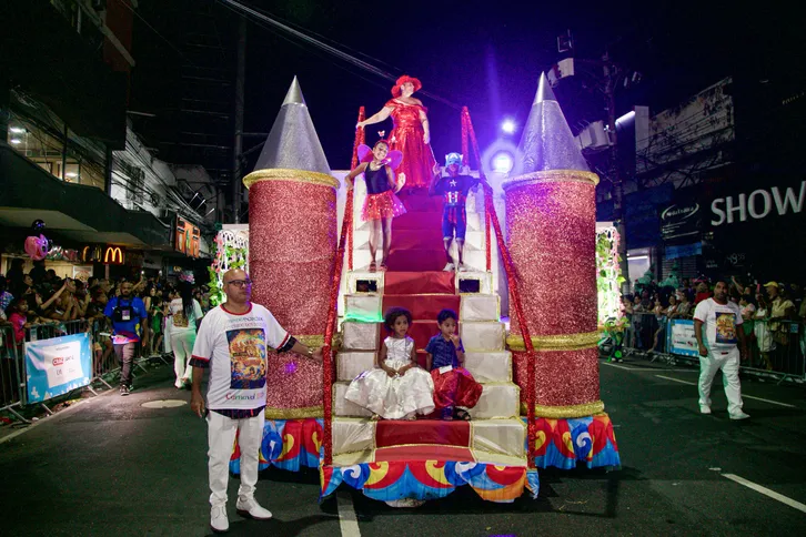A Porto Novo  abriu a festa, jácom casa cheia