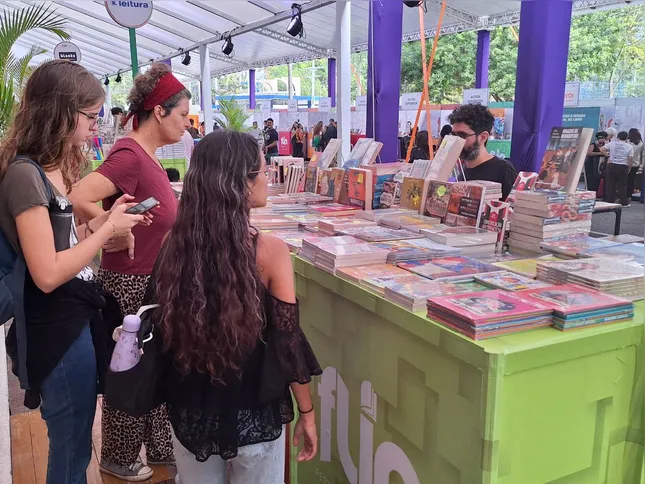 Imagem ilustrativa da imagem A FLIN começou! Festa literária em Niterói vai até domingo, confira!