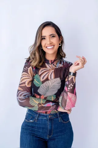 Tifany Coutinho é mãe de duas crianças e conta a diferença entre as amamentações