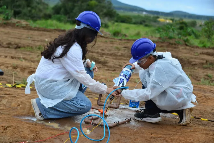 Imagem ilustrativa da imagem Alunos de Itaboraí participam da Olimpíada da Região dos Lagos de Foguetes, em Búzios