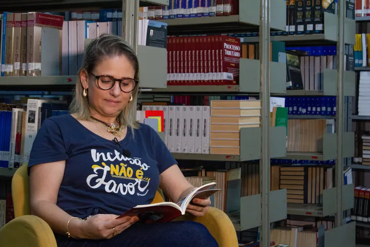 Trajetória de mãe e filha é contada em seu livro 'O Sorriso de Alana'