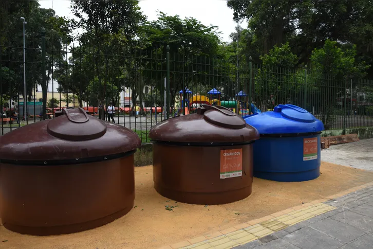 Imagem ilustrativa da imagem Clin intensifica coleta seletiva com instalação de novos moloks no Centro de Niterói