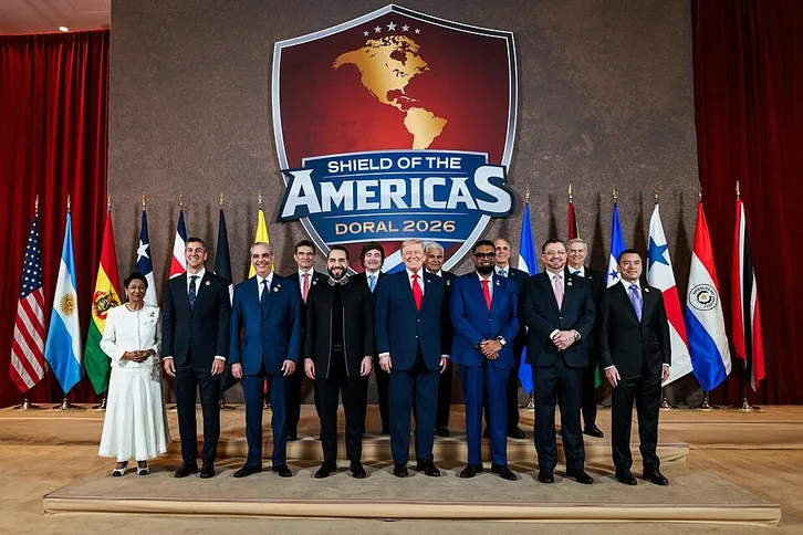 líderes da Argentina, Bolívia, Chile, Costa Rica, República Dominicana, Equador, El Salvador, Guiana, Honduras, Panamá, Paraguai e Trinidad e Tobago