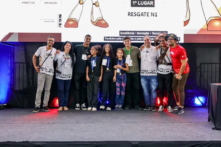 Imagem ilustrativa da imagem Estudantes de Niterói conquistam 1º e 2º lugares na Olimpíada Brasileira de Robótica