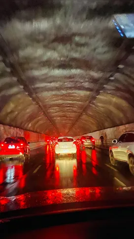 Falta de luz provocou reflexos no trânsito em diversos pontos de Niterói