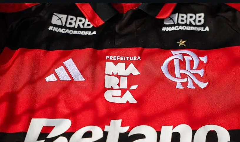Imagem ilustrativa da imagem Flamengo estampa marca de Maricá na camisa em jogos do Brasileiro Feminino