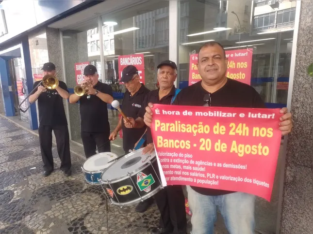 Imagem ilustrativa da imagem Greve dos bancários nesta quinta-feira (20) afeta atendimento presencial; veja como ficam os serviços