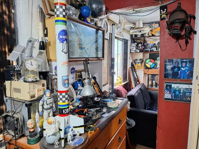 Itens do clube ficam atualmente em sua residência