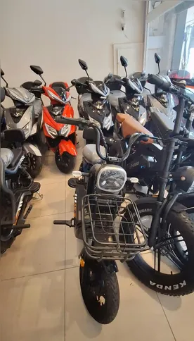 Bicicletas e motos elétricas vendidas pela EletroMove