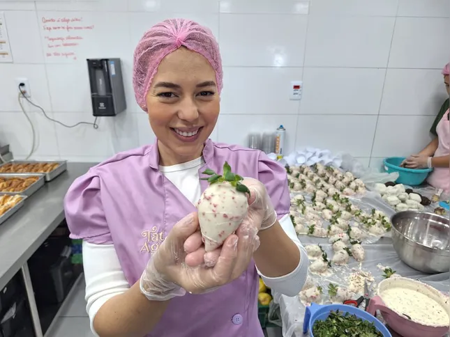 A confeiteira Tatiana Aguiar, explica que a demanda do doce está cada vez mais alta
