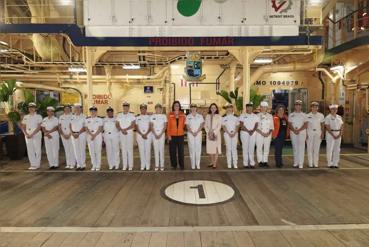 Imagem ilustrativa da imagem Navio de R$ 450 milhões com tripulação 100% feminina é batizado no Rio