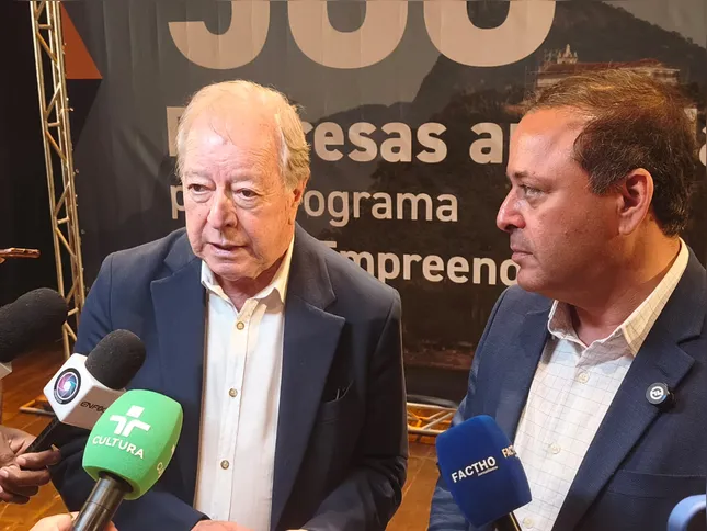 Luiz Paulino Moreira Leite, Secretário de Desenvolvimento Econômico e Revitalização do Centro de Niterói; e Rodrigo Neves, Prefeito de Niterói