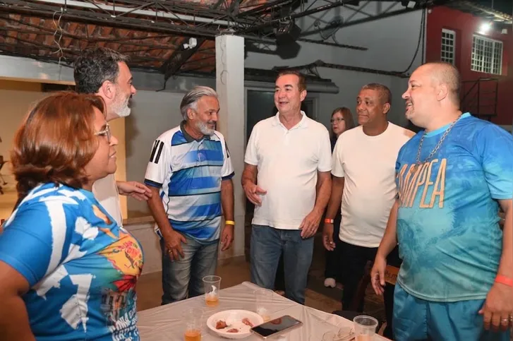 Paulo Bagueira, presidente da Comissão de Carnaval, participou da confraternização no Clube Gragoatá