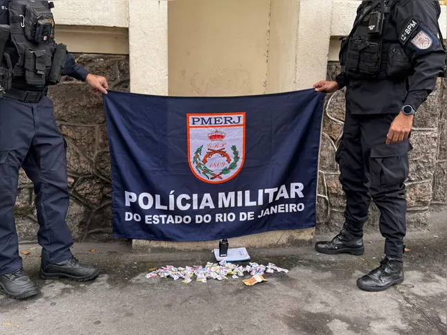 Material apreendido com os suspeitos durante a operação