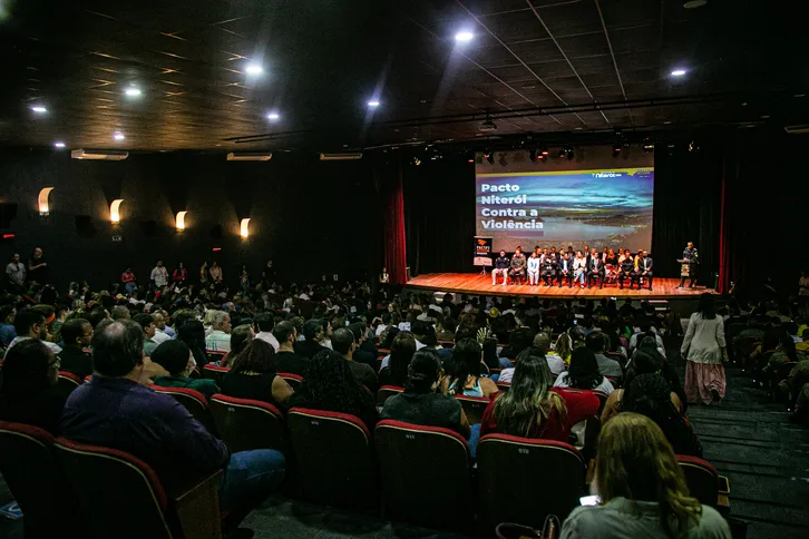Lançamento da segunda fase do Pacto Niterói Contra a Violência, no auditório