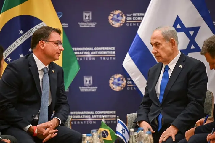 A relação de Netanyahu com a família Bolsonaro se estreitou durante o governo de Jair Bolsonaro.
