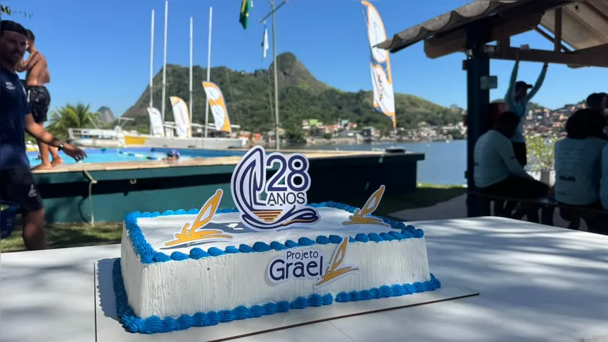 Ao longo de quase três décadas, o Projeto Grael, atualmente, atende crianças, adolescentes e jovens de 9 a 29 anos, oferecendo atividades esportivas