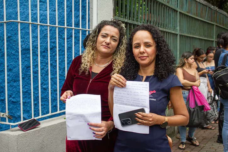 Amigas estão na fila desde às 8h