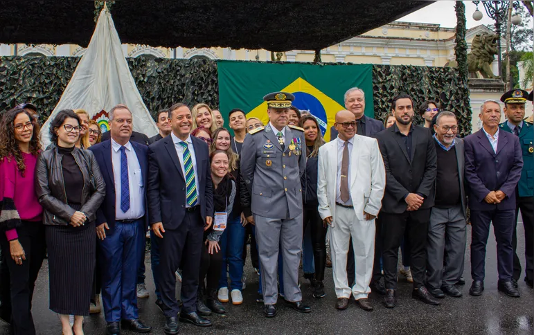 Autoridades presentes no desfile do Dia da Independência do Brasil