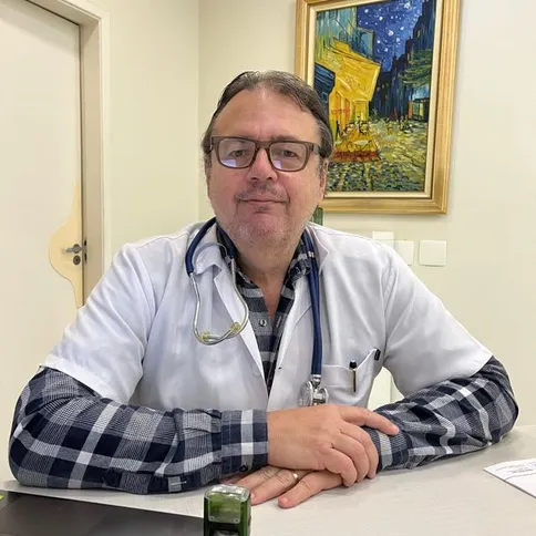 Cirurgião Oncológico e Mastologista, Rodrigo Souto, fala sobre os direitos das pacientes com câncer