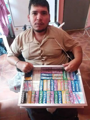 Marcus vende balas desde 2015