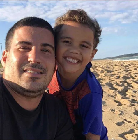 Guilherme é pai de Arthur e os dois moram juntos 