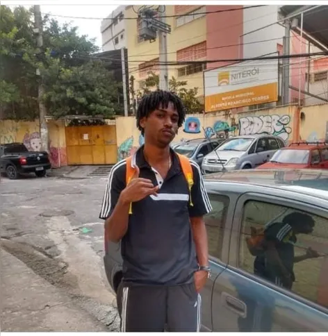 Danillo é moradora da Comunidade da Chácara e do Arroz, em Niterói