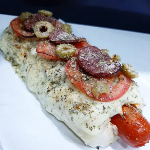 Os sabores da 'Street Dog Dogueria' são diversificados 